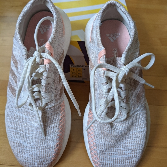 Adidas Pureboost Go J Running Shoes Size 5Y (W6) - Picture 2 of 6